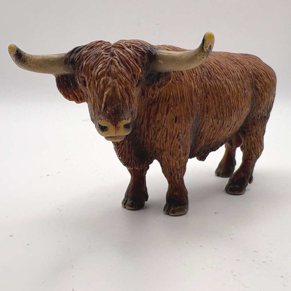 Schleich Highland Bull 2009 Model 13658 Retired HTF Vtg Farm Animal Figurine